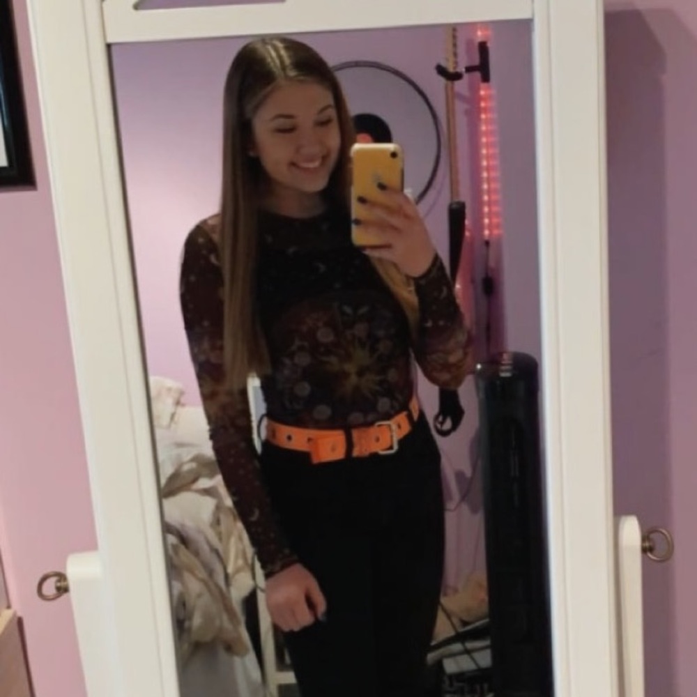 Meet your Posher, Izzy